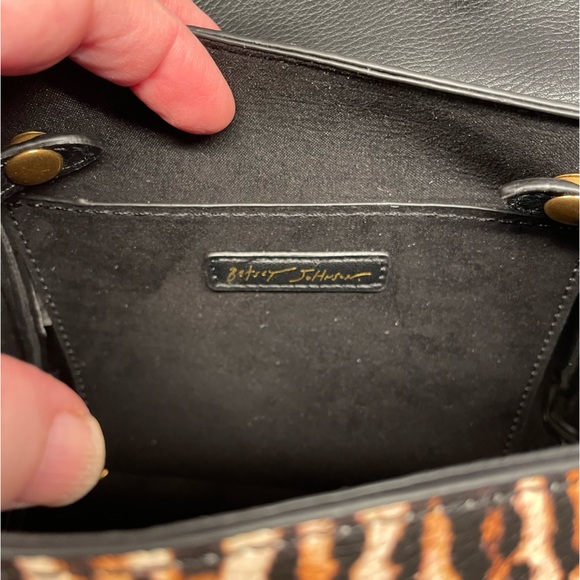 New Betsey Johnson Floral and Leopard Print Purse - Picture 7 of 12